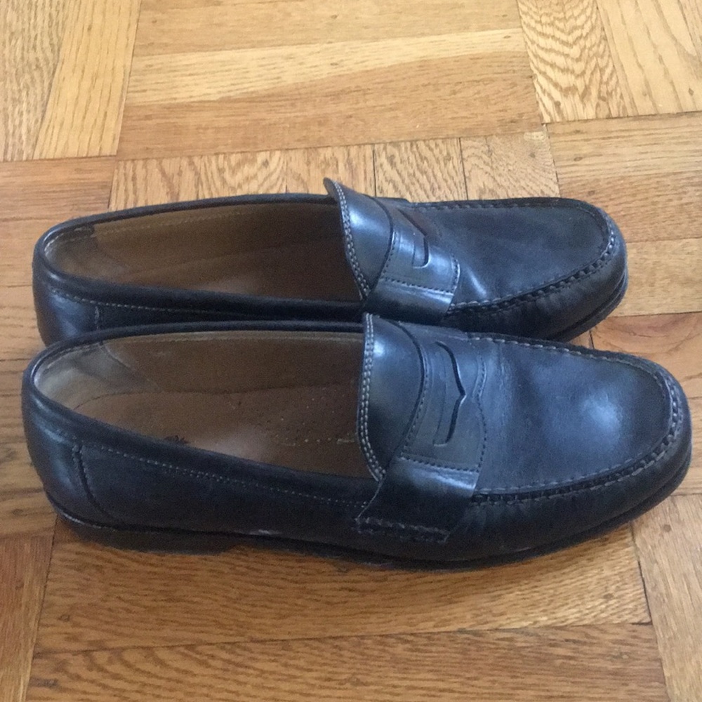 Black Tommy Bahama size 10